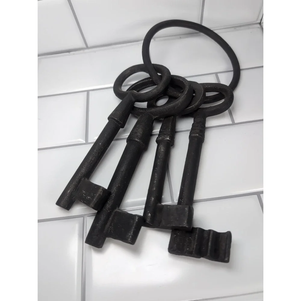 Vintage Jail House Iron Skeleton Keys On Ring 4 Keys Rustic Cast Iron